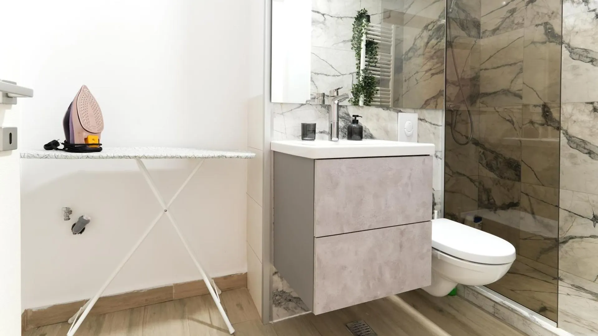 Ana - Cozy & Quiet Apt With Balcony & Garden View Bucureşti