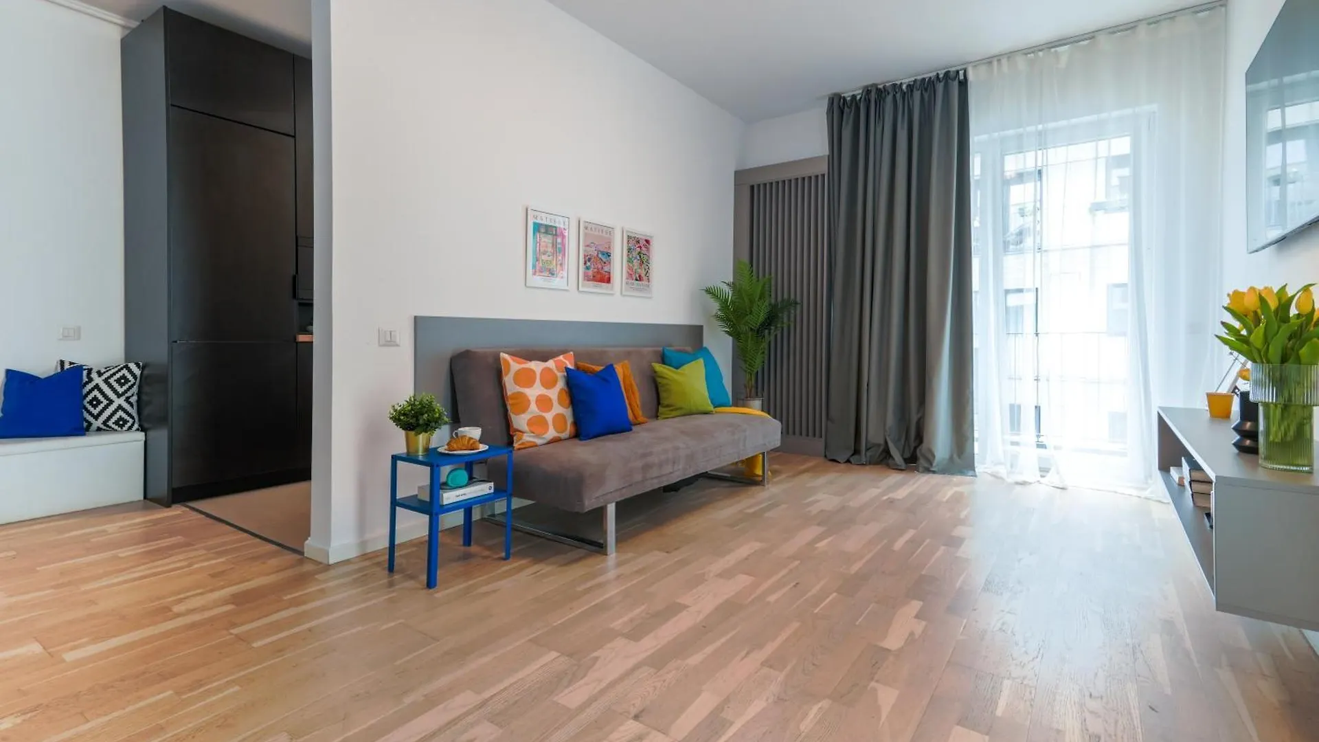 Apartment Ana - Cozy & Quiet Apt With Balcony & Garden View Bucharest