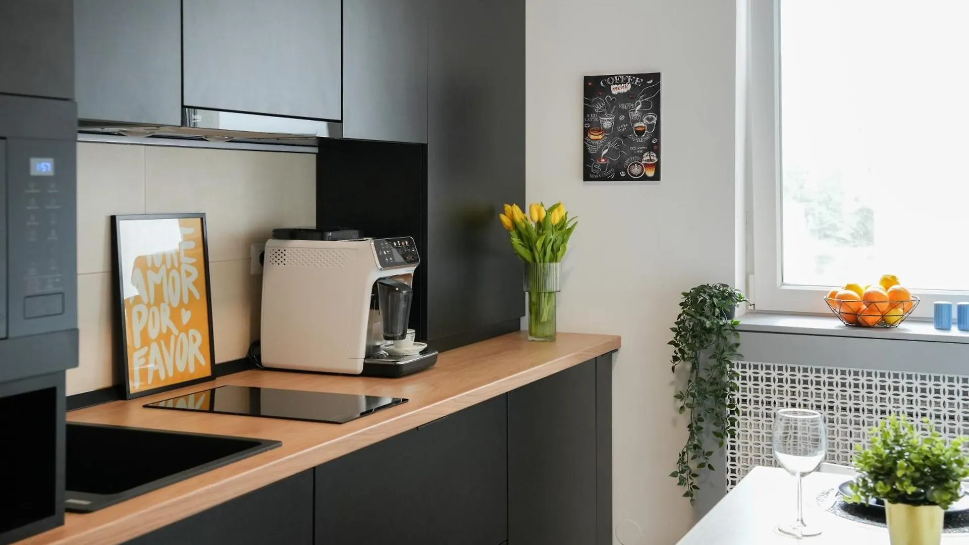 Ana - Cozy & Quiet Apt With Balcony & Garden View Bucureşti 0*,  România