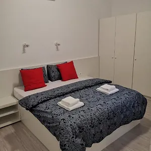  Apartament Old Town Bar On Street Tonitza