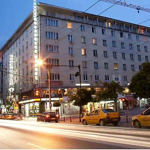 rezervați aici