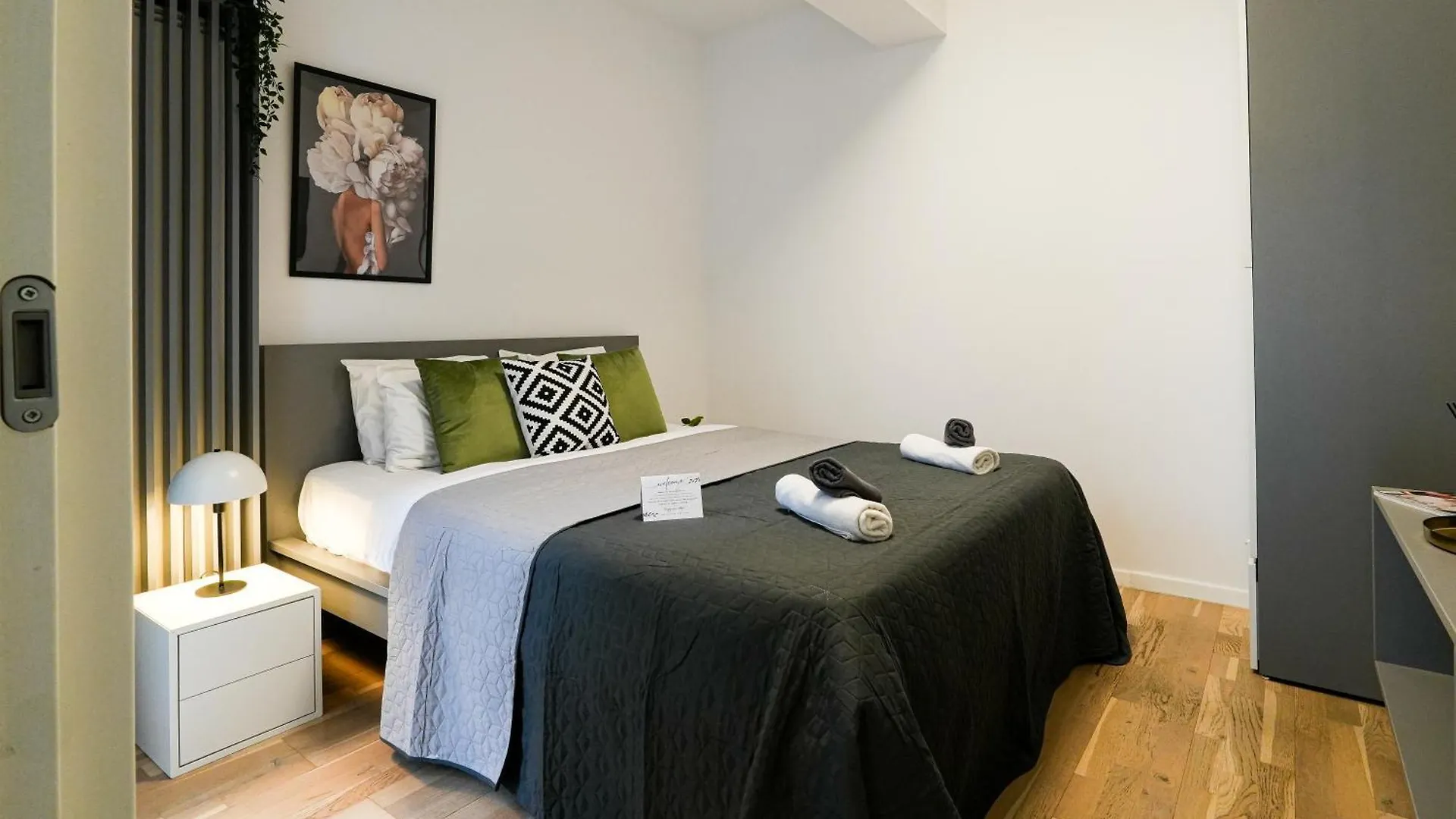 Ana - Cozy & Quiet Apt With Balcony & Garden View Bucareste 0*,